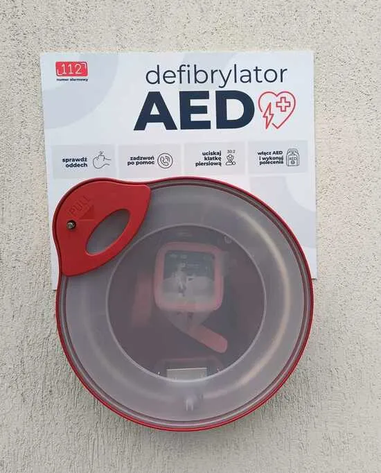 Defibrylator AED przy Ośrodku Pomocy Społecznej w Czerwionce-Leszczynach
