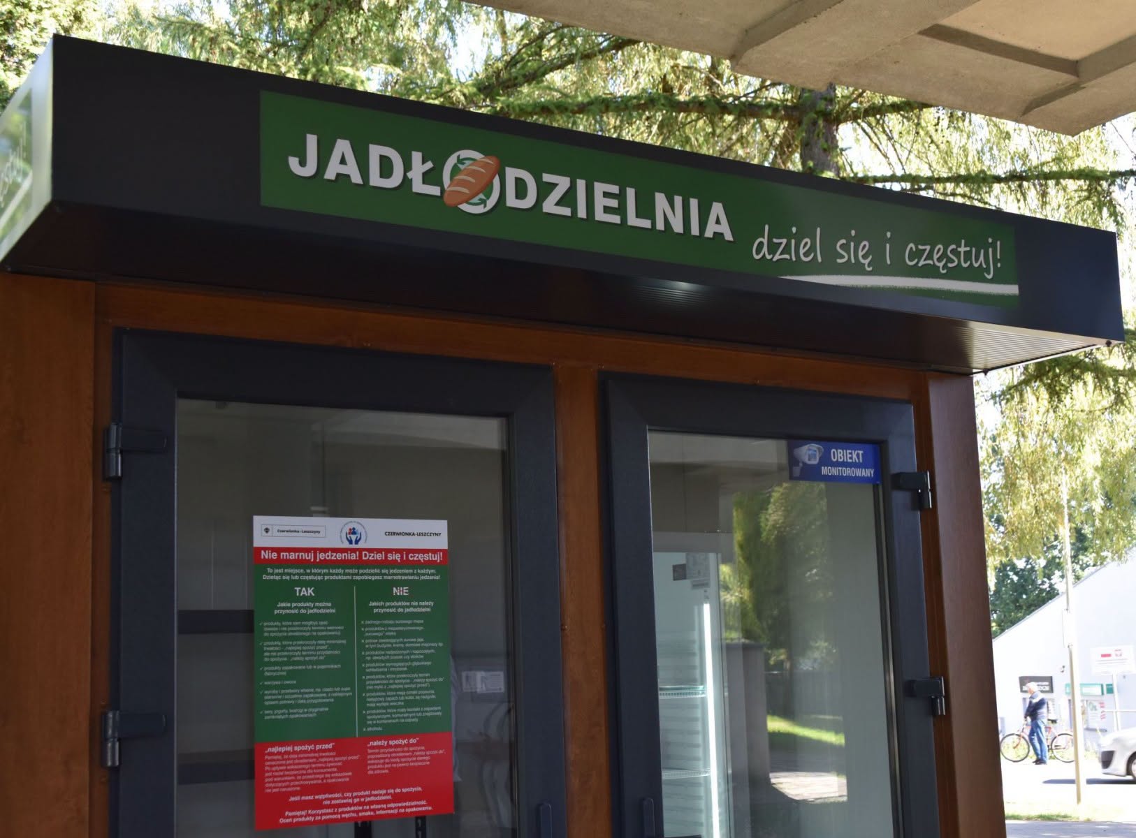 Jadłodzielnia w Leszczynach (fot. Katarzyna Mazur) Jadłodzielnia w Leszczynach (fot. Katarzyna Mazur)